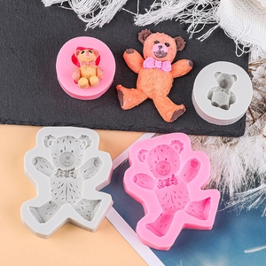 Dettaglio macro dello stampo in silicone a forma di orso con texture fine del pelo