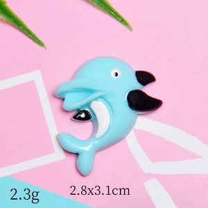 Blue resin dolphin DIY charm accessory with 2.3g weight and 2.8x3.1cm dimensions