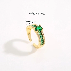 Dettaglio anello oro 18K con pietra smeraldo, larghezza 7mm e indicazione peso 4g