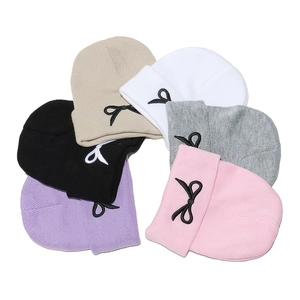 Lot de bonnets en maille pour femme avec nœuds décoratifs en diverses couleurs