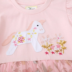 Robe rose en coton pour fille avec broderie florale et jupe en tulle élégante