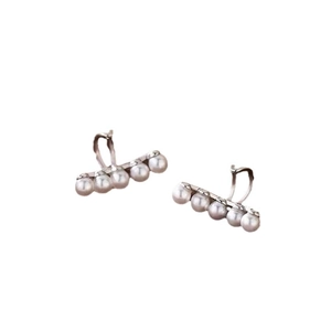 Elegant 925 silver plated ear cuffs with five white pearls in a minimalist curved design