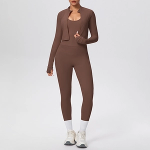 Set yoga marrone 3 pezzi con giacca a zip, canotta sportiva e leggings a vita alta