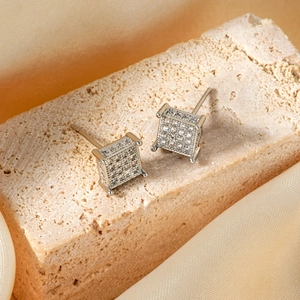 Elegant square silver earrings with pavé zircon stones on ceramic stone and silk