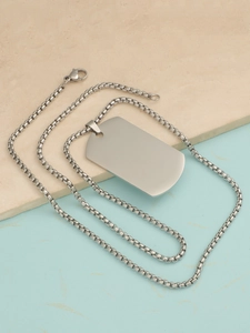 Polished silver titanium steel dog tag pendant with a classic Venetian box chain for men