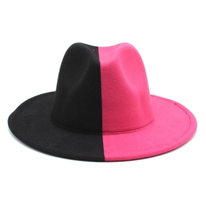 Détail du chapeau fedora bicolore en feutre de laine avec texture de haute qualité et bord plat