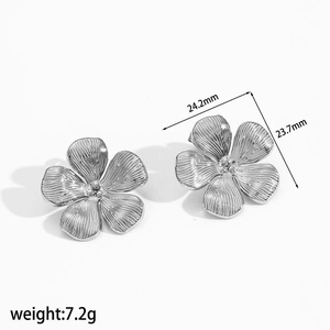 Polished silver floral earrings in stainless steel with textured five-petal flower design