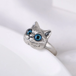 Vintage 3D Katzenkopf Ring mit blauen Edelstein-Augen und silberner Textur Oberfläche