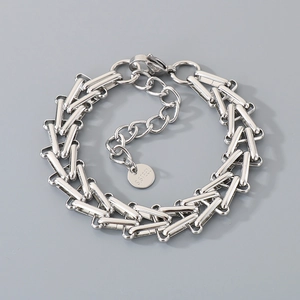 Stainless Steel Chain Bracelet Geometric Interlocking Horseshoe Link Industrial Minimalist Style For Women Men