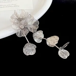 Silver hollow flower tassel brooch with sparkling crystal rhinestones for women