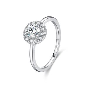 Elegant S925 sterling silver halo ring featuring a brilliant 0.5ct round moissanite stone