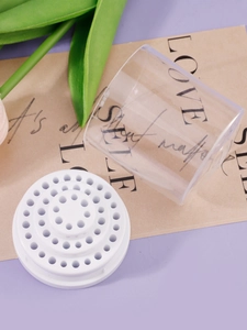 Detailansicht eines 30-Slot-Nagelbohrer-Halters mit transparenter Schutzkappe für Tische