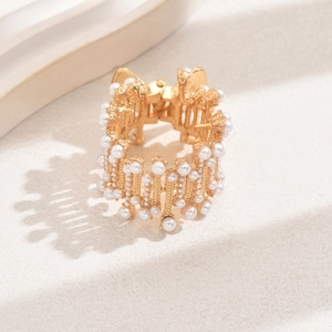 Elegante pinza de pelo de metal dorado con perlas blancas para coleta alta decorativa