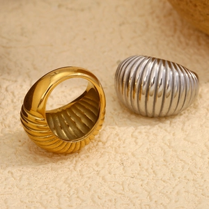 Bagues croissant épaisses en acier inoxydable plaqué or 18 carats et argent sur pierre