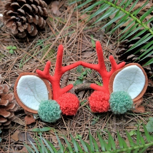 Pinces à Cheveux en Bois de Renne de Noël Avec Boules en Peluche Résine Feutre Style Forêt Mignonnes Épingles à Cheveux pour Femmes Filles Fête Décoration
