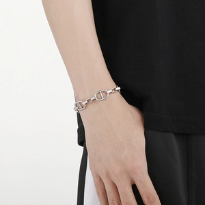 Men's minimalist silver oval link chain bracelet with classic CD shaped metal buckle