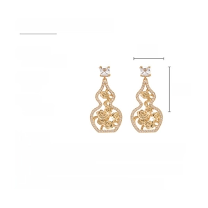 Detailed technical spec sheet for hollow gourd earrings with zircon and copper material