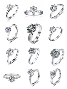 Collage de bagues argentées ajustables avec divers sertissages en moissanite et diamant