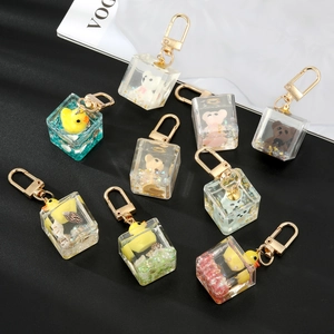 Cute 3D Cartoon Animal Keychain Resin Floating Liquid Duck Bear Transparent Cube Bag Pendant Gold Clasp Accessories