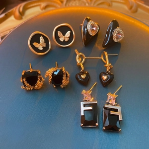 Vintage black heart and butterfly earrings with gold plating and cubic zirconia