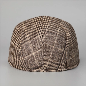 Men's vintage brown houndstooth newsboy cap with warm wool blend for winter