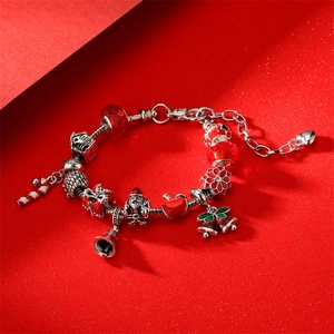Bracciale natalizio regolabile con Babbo Natale, perle rosse e ciondoli smaltati festivi