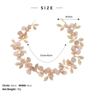 Detailed dimensions of bridal hair vine with golden leaves, pearls and beige petals