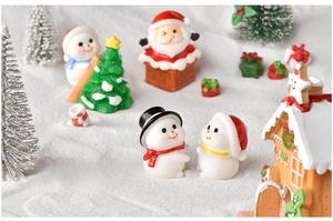 Miniature Christmas micro landscape set with resin snowmen, Santa and trees