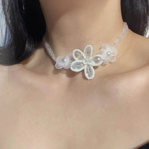 Sweet crystal chiffon flower pearl choker necklace for women with woven design