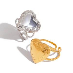Anello Medaglione Cuore Acciaio Inossidabile Placcato Oro 18k Fiore Sbalzato Vintage Portafoto Fascia Aperta Regolabile