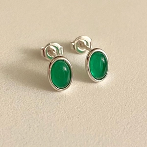 Elegant oval green agate stud earrings with minimalist 925 silver base for women