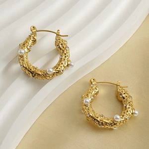 Vintage 18k gold plated textured hoop earrings with white pearls and sparkling crystals