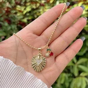 Collana a sfere placcata oro 18K con ciondoli a cuore e ciliegia in zirconi colorati