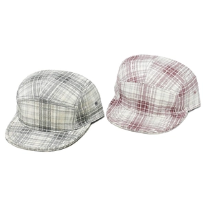 Plaid 5-panel camper hats in grey and reddish-brown with flat brim and side eyelets