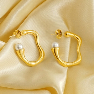 Elegant 18K gold plated stainless steel irregular geometric earrings with white pearls