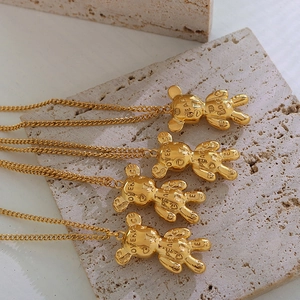 Luxurious 18K gold plated bear necklaces with Cuban chain in minimalist style