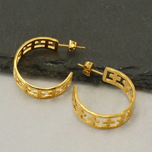 Fashionable gold stainless steel C-shaped hoop earrings with hollow cross patterns