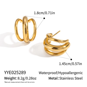 Détails de boucles d'oreilles créoles dorées en acier inoxydable triple rang de 1,8 x 1,45 cm