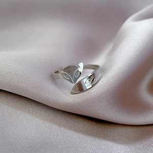 Minimalist silver titanium steel fox ring with Love engraving on champagne silk