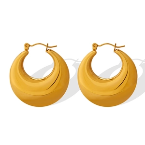 Polished gold thick C-shaped hoop earrings with minimalist U-shaped geometric design