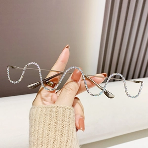 Fashion silver wavy eyewear frame with colorful rhinestones for luxury runway look