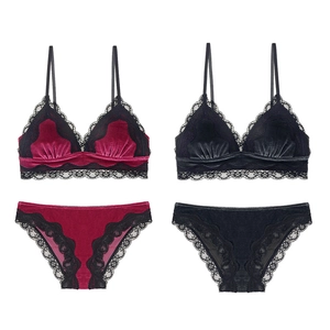 Ensemble de lingerie en velours avec dentelle en rouge vin et noir, soutien-gorge triangle doux