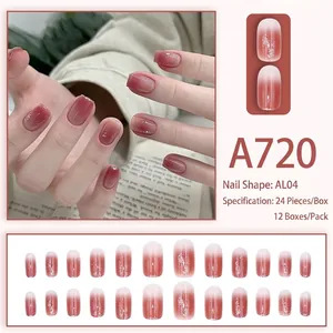 Kurze rotbraune Gradient-Druck-Nägel mit silbernem Glitzer-Finish im 24er-Set