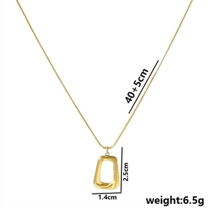 Gold geometric square necklace in stainless steel with 40+5cm chain and 2.5cm pendant