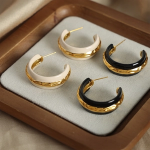 Vintage C-shaped gold plated earrings with colorful enamel and woven texture