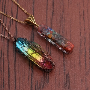 Collier Pendentif Arbre De Vie Fait Main Résine Pierres Naturelles Cristaux Fil Enveloppé Chaîne En Acier Inoxydable