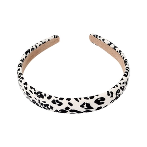 Retro leopard print sponge headband for women with a minimalist non-slip fabric design
