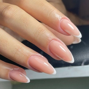Uñas Postizas con Punta Francesa en Forma de Almendra Base Rosa Nude Borde Blanco Brillante Uñas Postizas para Mujer Manicura