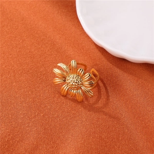 Vintage oversized gold stainless steel flower open ring for women with floral details