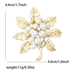 Golden matte leaf brooch with white pearls and rhinestones, 4.4cm size, weight 11g